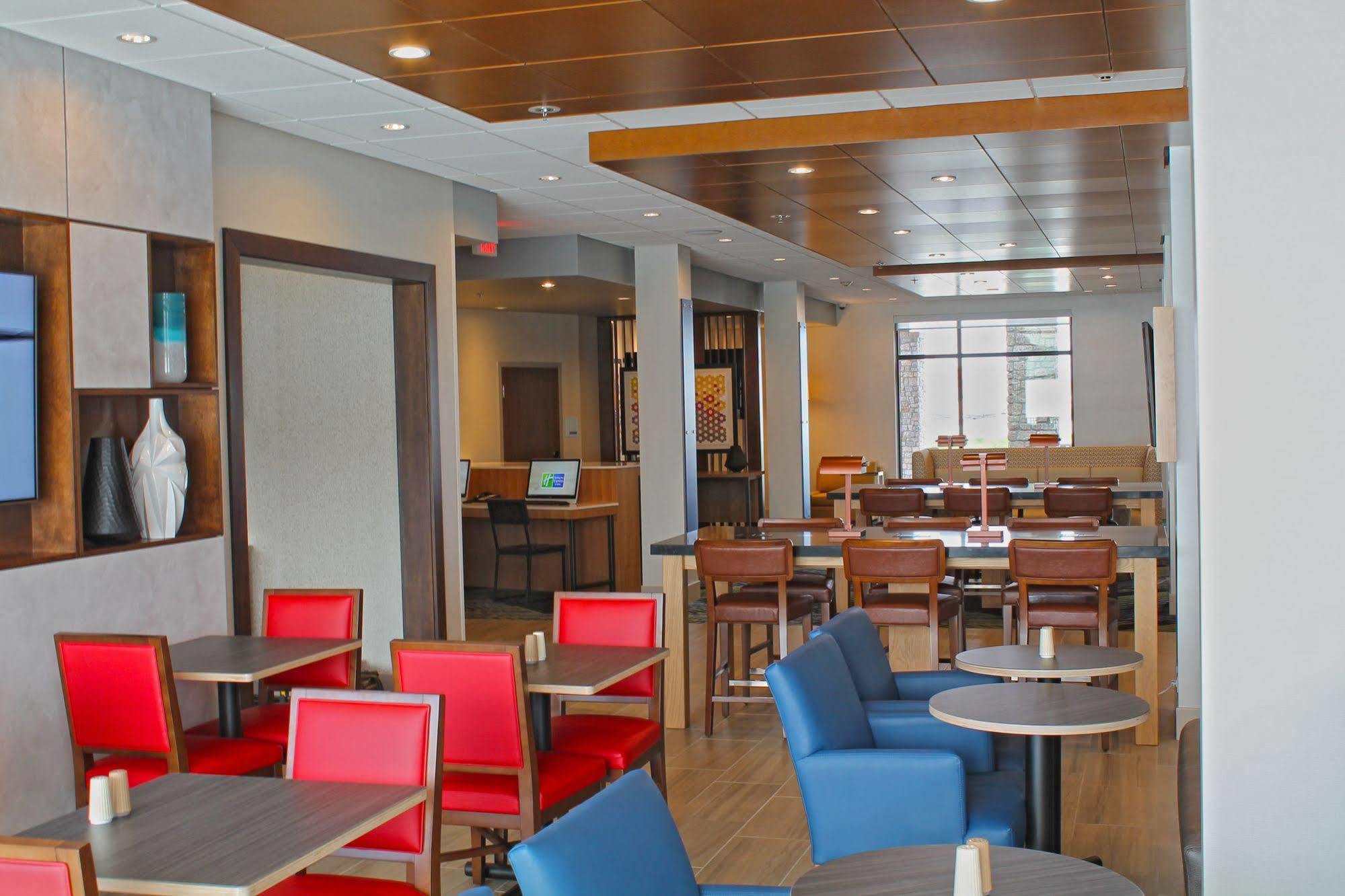 Holiday Inn Express & Suites - St. Louis South - I-55 By Ihg Mehlville Eksteriør bilde